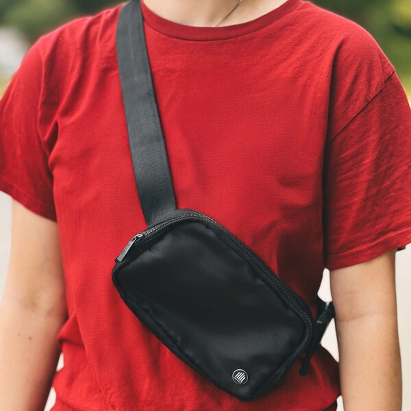 5-Bar Black Cross Body Bag